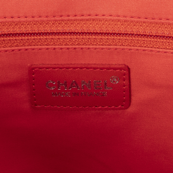 Chanel New Travel Line Medium Shopping Tote - Picture 3 of 9